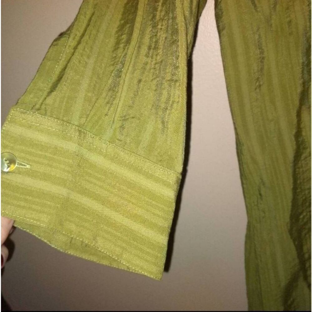 Croft & Barrow shimmery green blouse - Picture 3 of 7